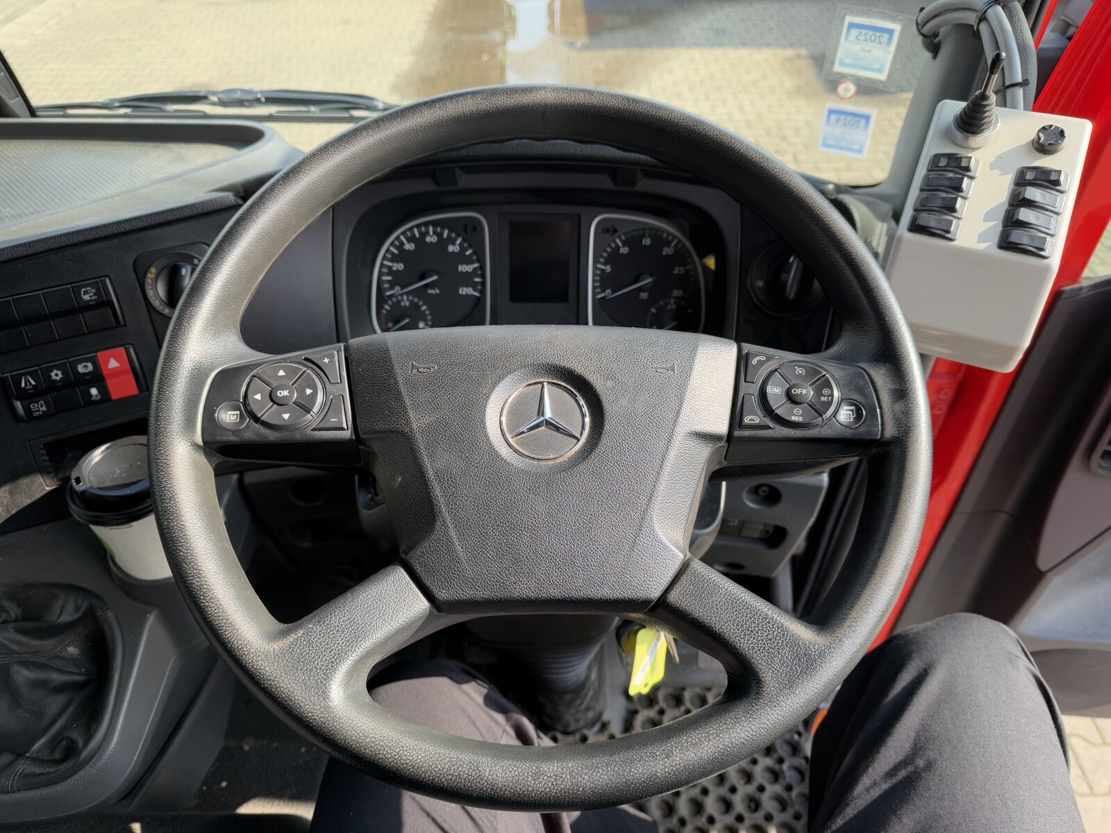 Spazzatrice stradale MB ATEGO 1324 4x2 EURO6 BROCK HD - immagine 31