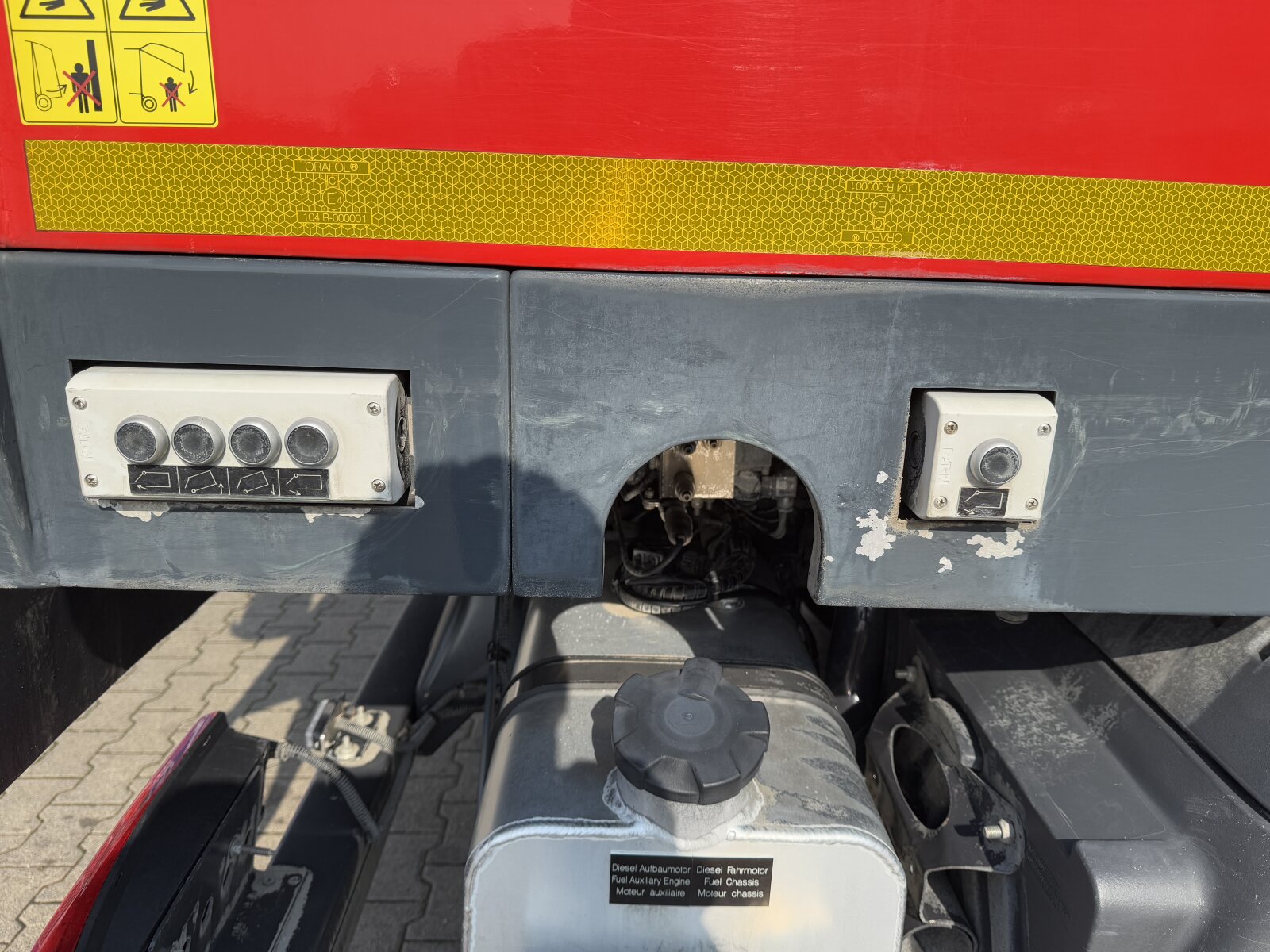 Spazzatrice stradale MB ATEGO 1324 4x2 EURO6 BROCK HD - immagine 11
