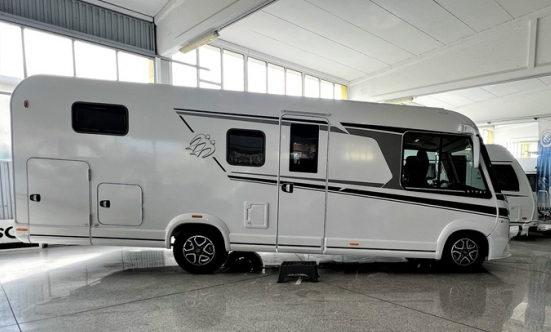 Knaus L!VE I 700 MEG