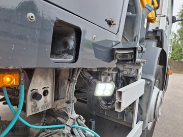 Atego 1523 Spazzatrice EURO6 PM10 Schmidt Street King 2 motori - immagine 10