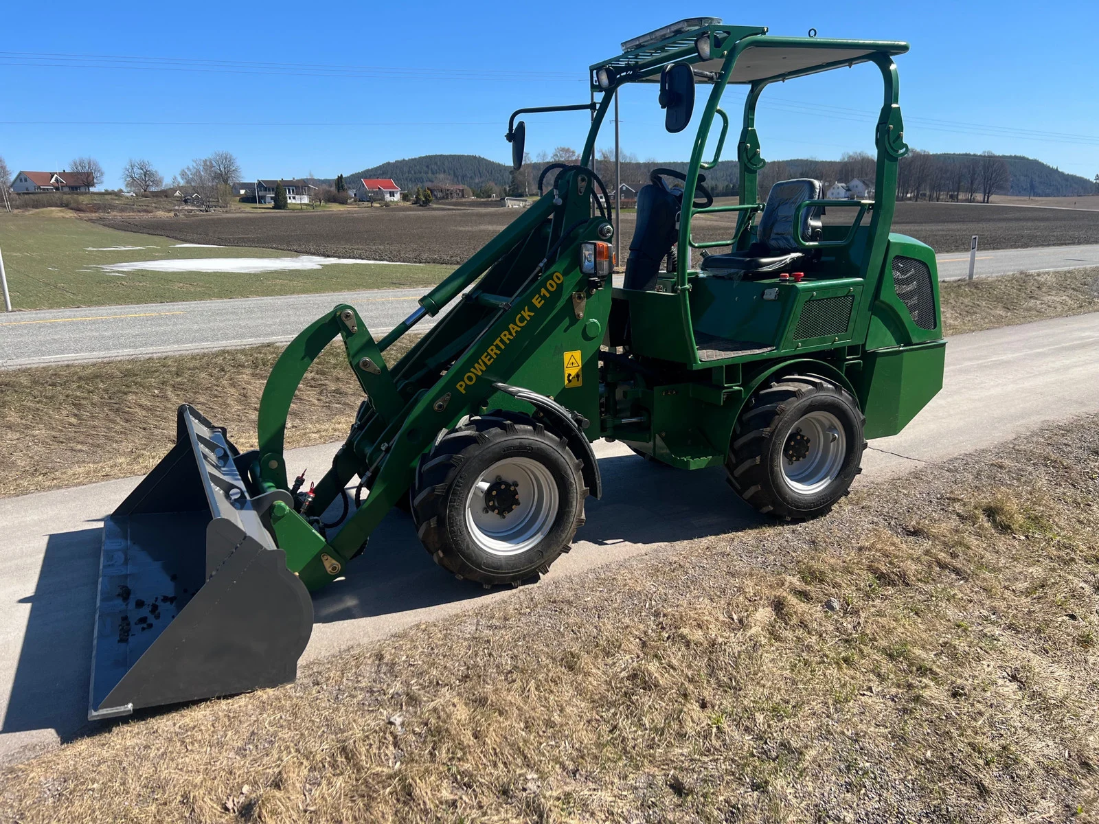 Powertrack E100 - 2022