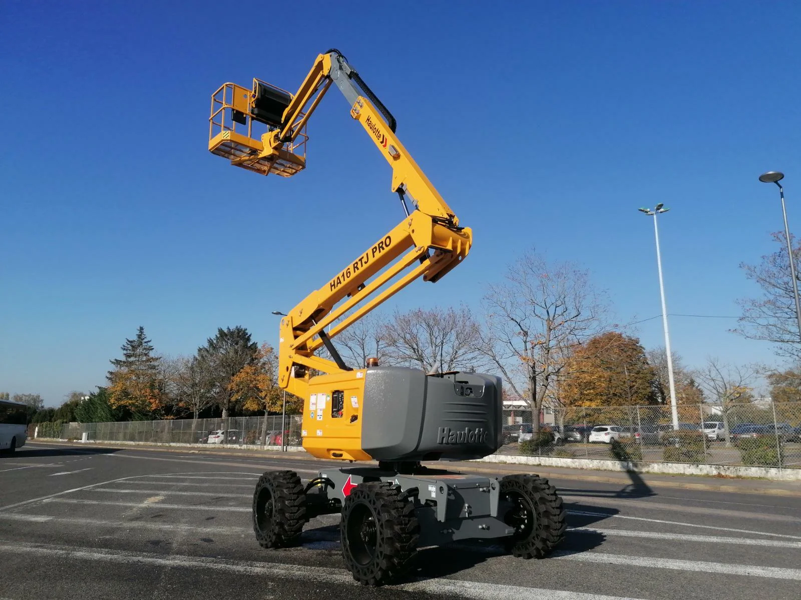 Piattaforma aerea articolata Haulotte HA16RTJ PRO - immagine 2